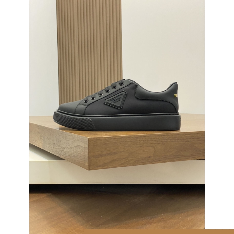 Pra*a casual shoes